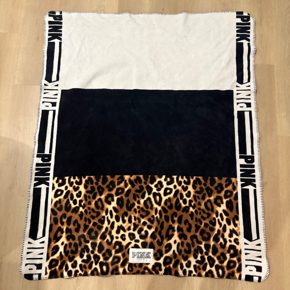 Victorias Secret PINK Y2K Fleece Throw Blanket Leopard Colorblock Logo 50x60 VS